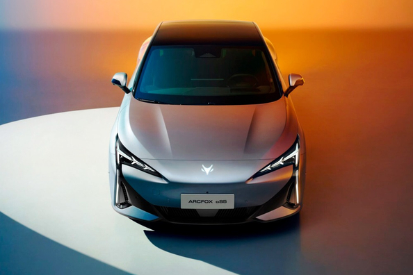 Arcfox S5 test: Elektrisk sedan til dynamisk kørsel
