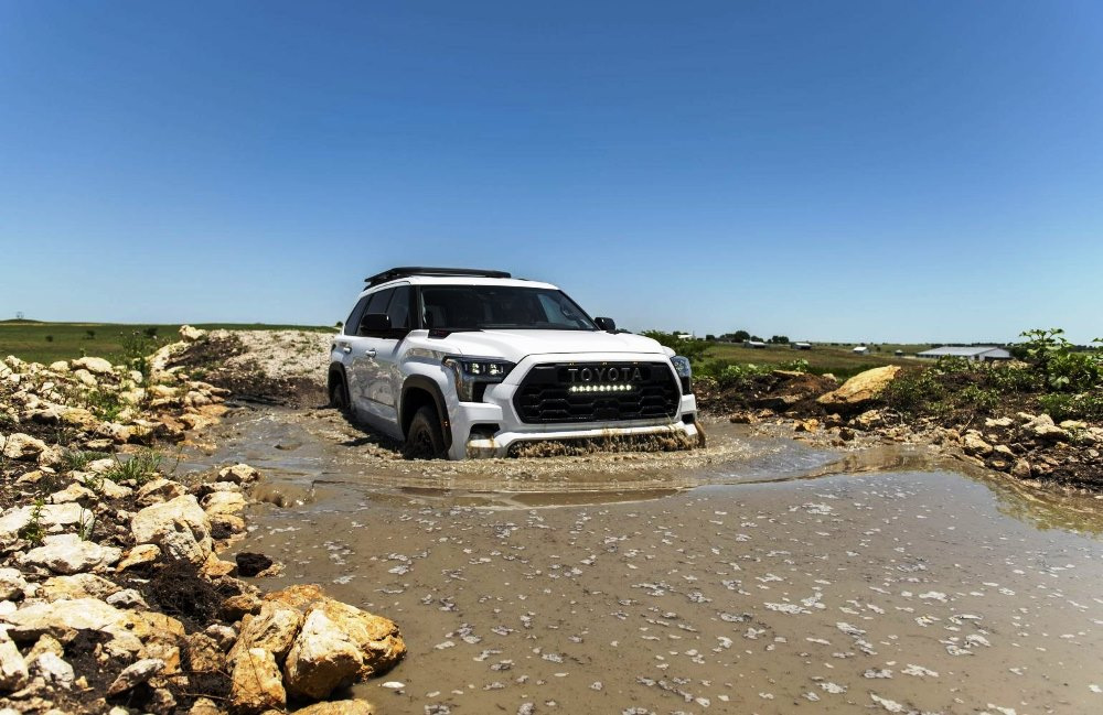 Test af Toyota Sequoia III (XK80): specifikationer, udstyrsniveauer, fotos