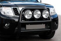 Nissan Navara 2006–2015 Frontbøjle WT018 Black (rustfrit stål) foto 1