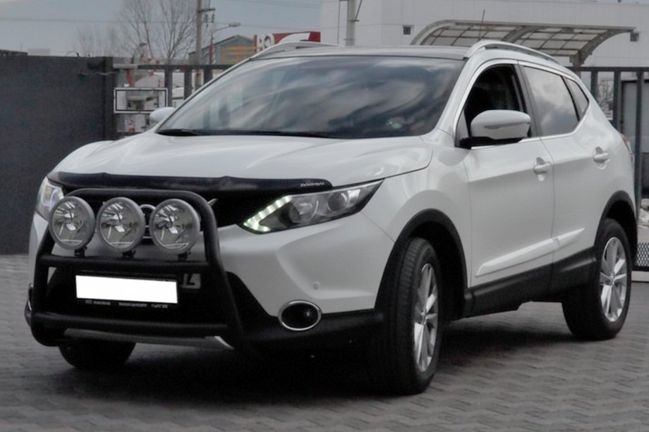 Nissan Qashqai 2014–2021 Frontbøjle WT018 Black (rustfrit stål) Image