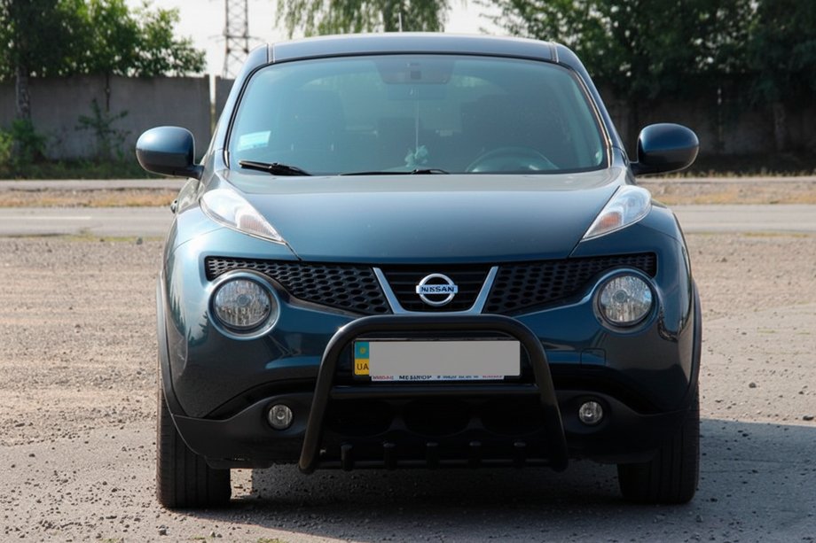 Nissan Juke 2010–2019 Frontbøjle QT012 Black (rustfrit stål) Image