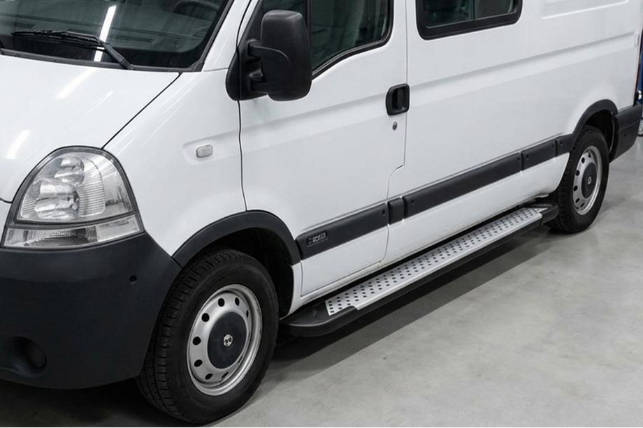 Renault Master 1998–2010 Sidetrin Allmond Grey (2 stk., aluminium) Lang akselafstand Image