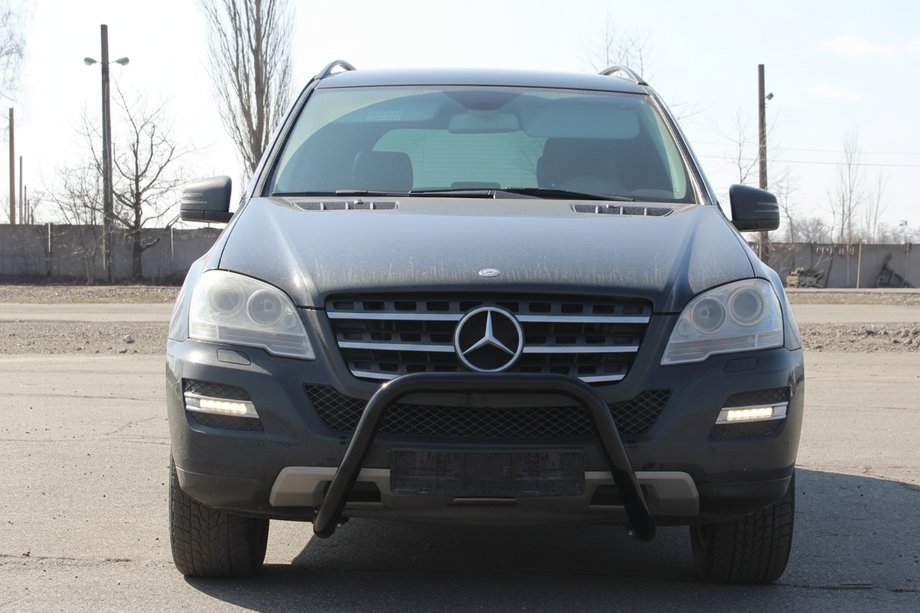 Mercedes ML W164 2005–2011 Frontbøjle WT006 Black (rustfrit stål) Foto 1