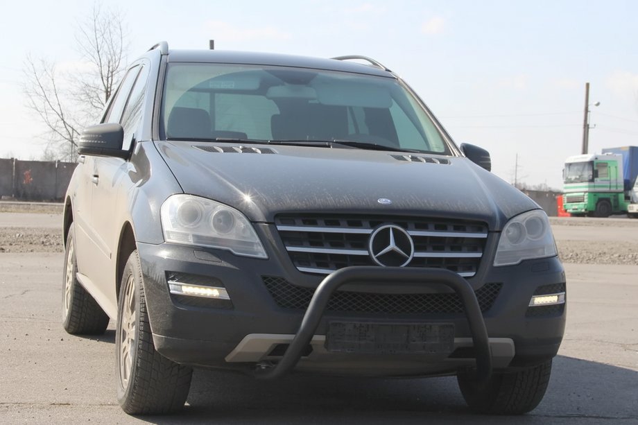 Mercedes ML W164 2005–2011 Frontbøjle WT006 Black (rustfrit stål) Foto 2