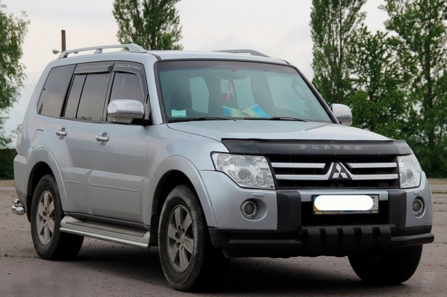Mitsubishi Pajero Wagon IV 2006–2021 Frontbøjle ST015-13 Black (rustfrit stål) Image