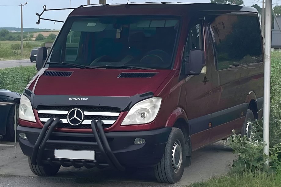 Mercedes Sprinter W906 2006–2018 Kængurubøjle F1-01M Black (2006-2013, rustfrit stål) Image