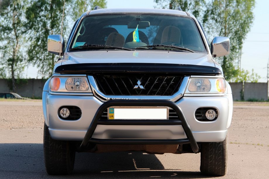 Mitsubishi Pajero Sport 1996–2007 Kængurugitter WT022 Black (rustfrit stål) Image