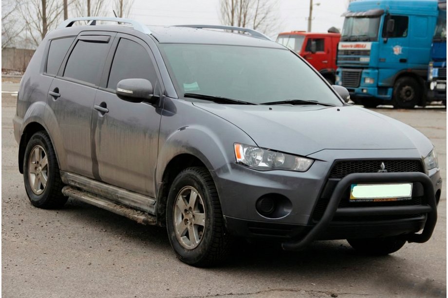 Mitsubishi Outlander 2006–2012 Bullbar WT007 Black (rustfrit stål) Image