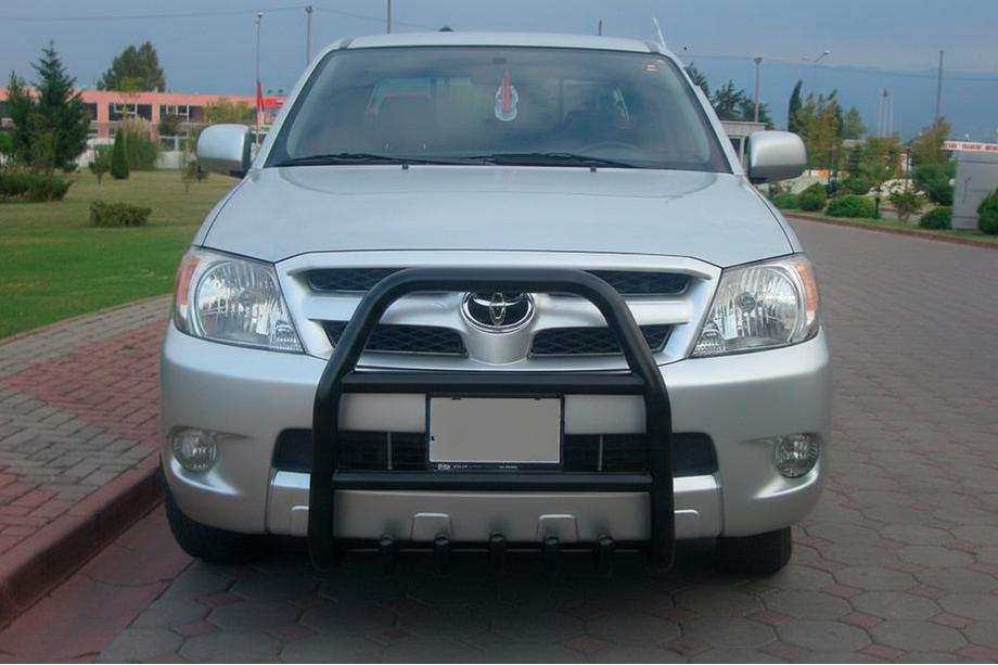 Toyota Hilux 2006–2015 Bullbar QT007 Black (rustfrit stål) Image