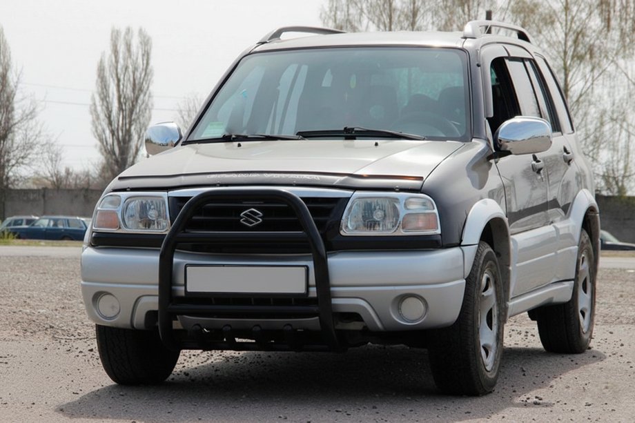 Suzuki Vitara 1998–2006 Kængurubøjle QT007 Black (rustfrit stål) Image