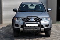 Mitsubishi Pajero Sport 2008–2015 Frontbøjle QT007 Black (rustfrit stål) foto 2