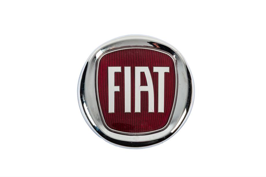 Fiat Emblem (rød, med montering) Image