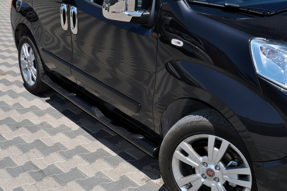 Fiat Fiorino/Qubo 2008–2024 Siderør Ø70 Black (2 stk., rustfrit stål) Foto 3