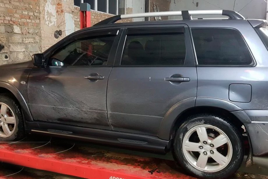 Mitsubishi Outlander 2001–2006 Siderør Black (2 stk., rustfrit stål) Image