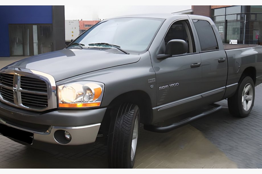 Dodge RAM (DR/DH/D1/DC/DM) 2002–2009 Siderør vinklede Black (2 stk., rustfrit stål) Image