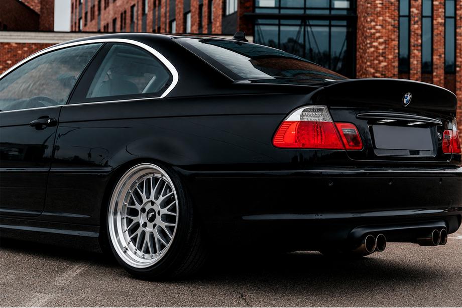 BMW 3-serie E46 1998–2006 CSL-Style V3 spoiler (til SD, blank sort) Image