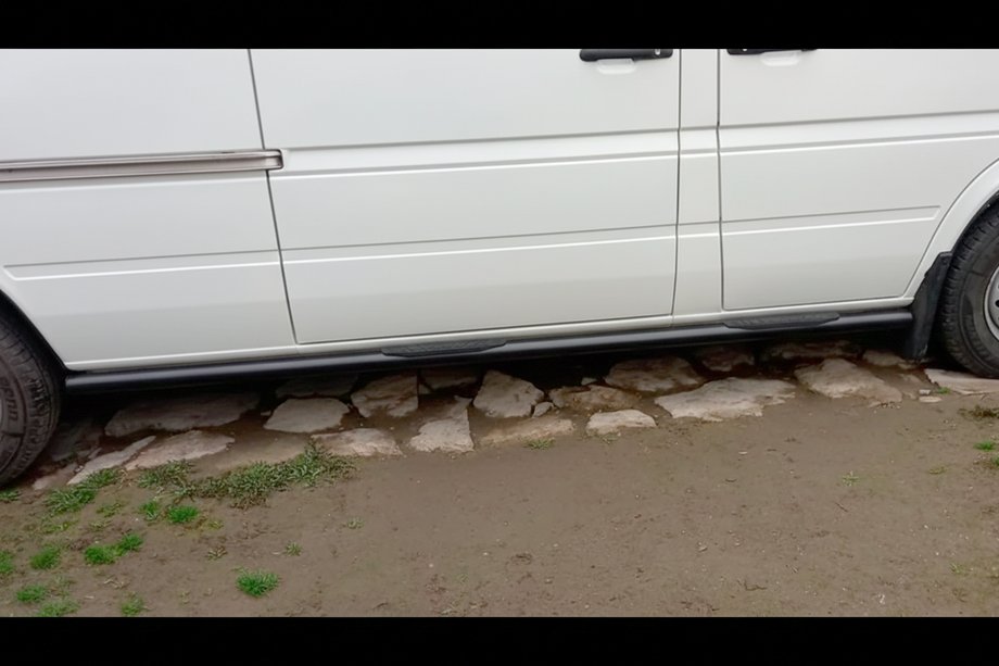 Mercedes Sprinter W901/902/903/904/905 1995–2006 Siderør Black (2 stk., rustfrit stål) Mellemlang akselafstand, Ø60 Foto 4
