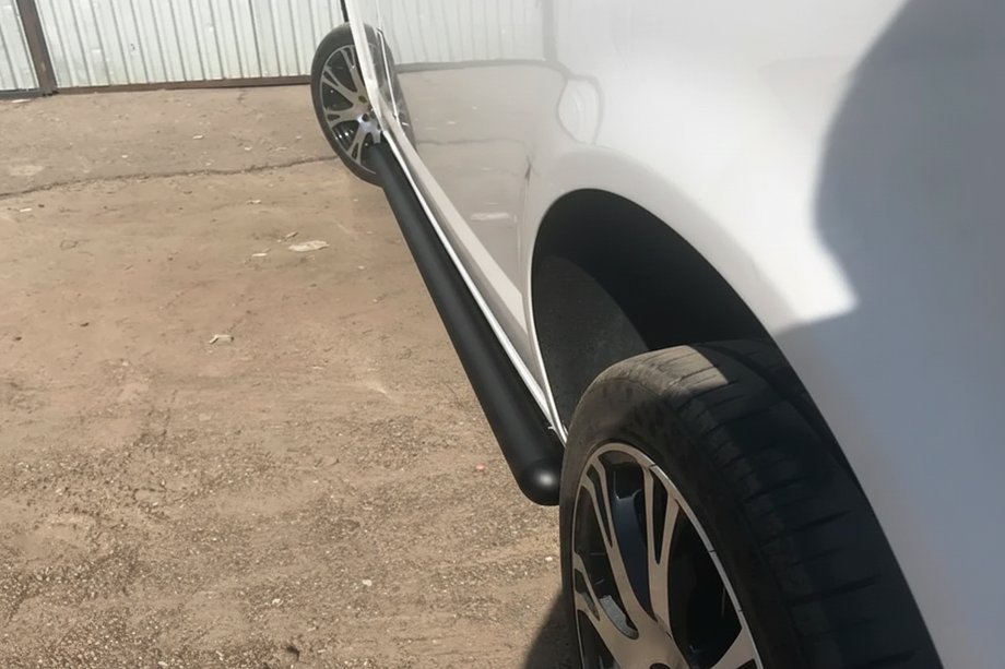 Volkswagen T5 2010–2015 Siderør Black (2 stk., rustfrit stål) 60 mm, kort akselafstand Foto 13