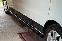 Renault Trafic 2001–2015 Siderør BB002 Black (2 stk., rustfrit stål) foto 2