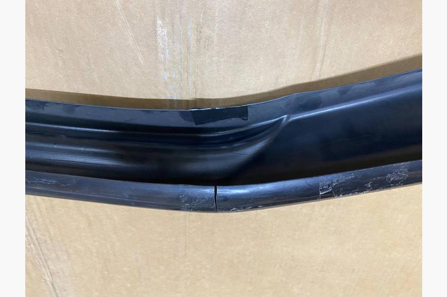 Volkswagen Jetta 2011–2018 Udsalg Front læbespoiler DPT V-1 (2014-2018, sort højglans) Foto 4