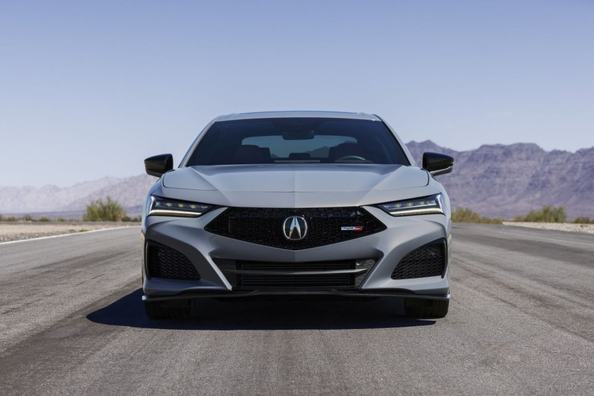 Test af Acura TLX Type S (facelift 2023): Sportslig premium-sedan med turbo-V6