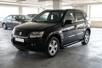 Suzuki Grand Vitara 2005–2017 RedLine V1 sidestrin (2 stk., aluminium) foto 1