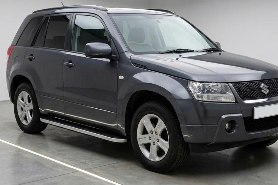 Suzuki Grand Vitara 2005–2017 Sidetrin Tayga Grey (2 stk., aluminium) Image