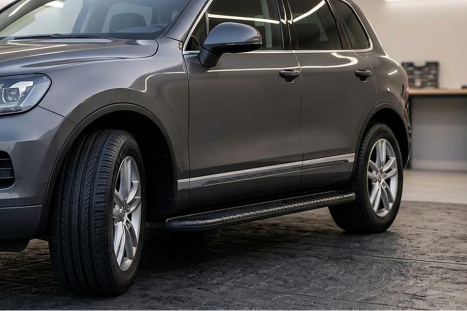 Volkswagen Touareg 2002–2010 Sidetrin Bosphorus Black (2 stk., aluminium) Image