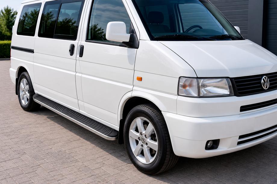 Volkswagen T4 Caravelle/Multivan 1990–2003 Sidetrin Tayga Grey (2 stk., aluminium) Kort akselafstand Image