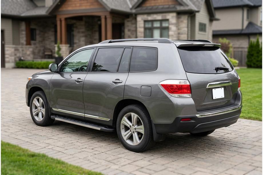 Toyota Highlander 2008–2013 RedLine V1 sidestrin (2 stk., aluminium) Image