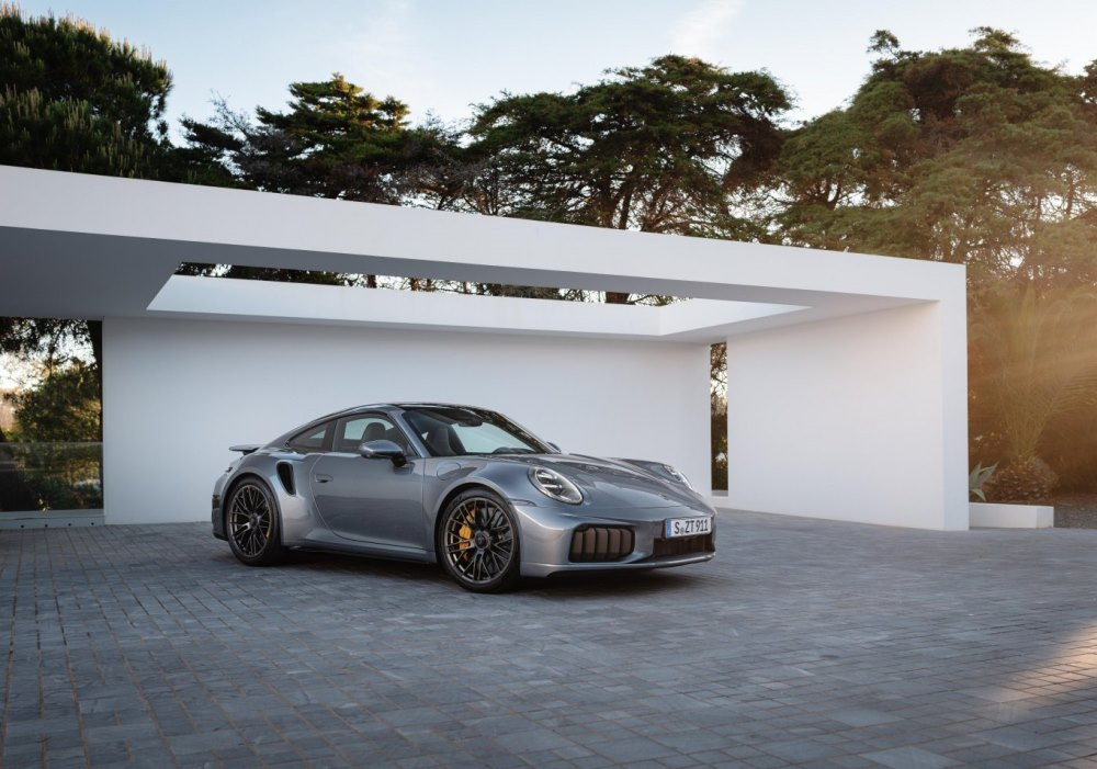 Test af Porsche 911 Turbo S T-Hybrid: Den stærkeste serieproducerede 911