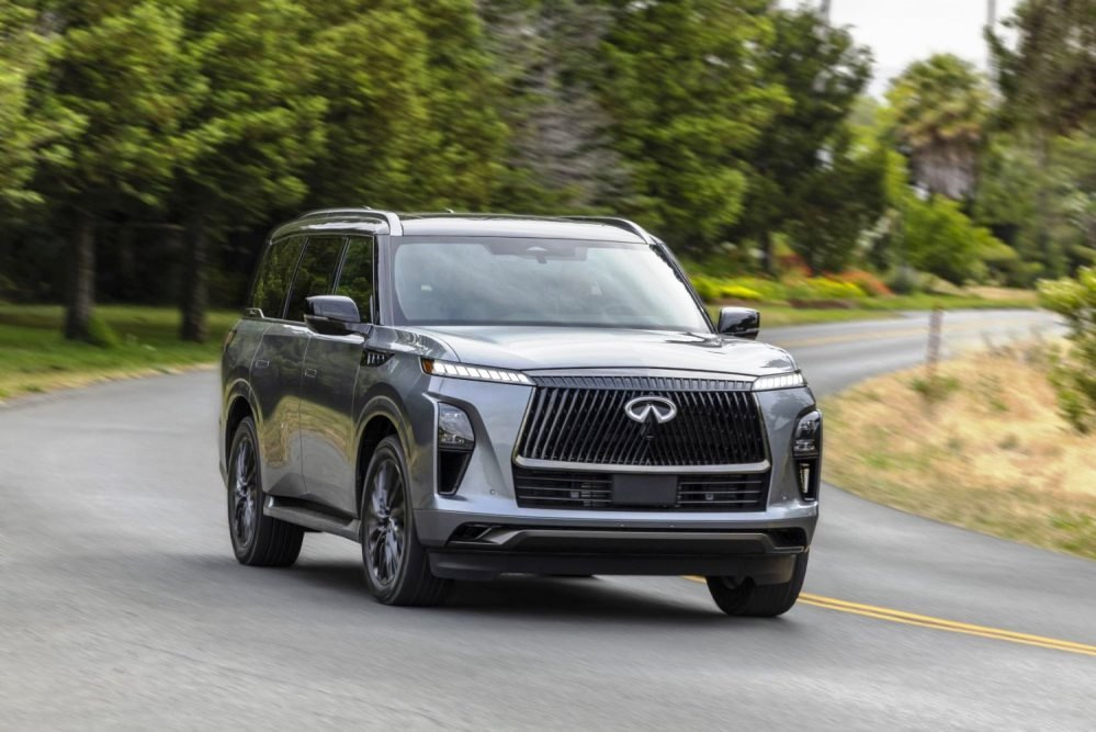 Infiniti QX80 i 2. generation: Specifikationer, udstyr, fotos