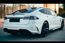 Tesla Model S 2012– LRT-Design Carbon bodykit-sæt foto 10