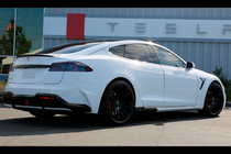 Tesla Model S 2012– LRT-Design Carbon bodykit-sæt foto 9