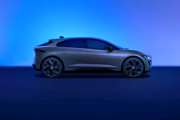 Anmeldelse af Jaguar I-Pace: stilfuld elektrisk crossover med sportsvognsdynamik Foto 2