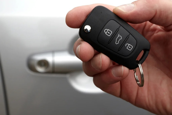 Hvorfor bilen ikke registrerer nøglen: årsager og løsninger