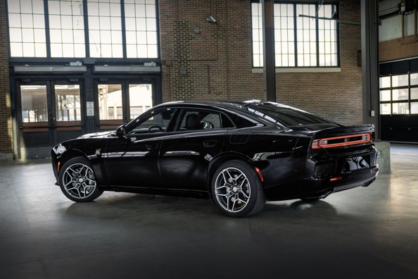 Firedørs Dodge Charger VIII: test af en moderne muskelbil