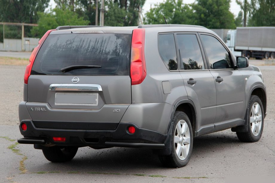 Nissan X-trail T31 2007–2014 Bageste hjørner AK003 Black (2 stk., rustfrit stål) Image