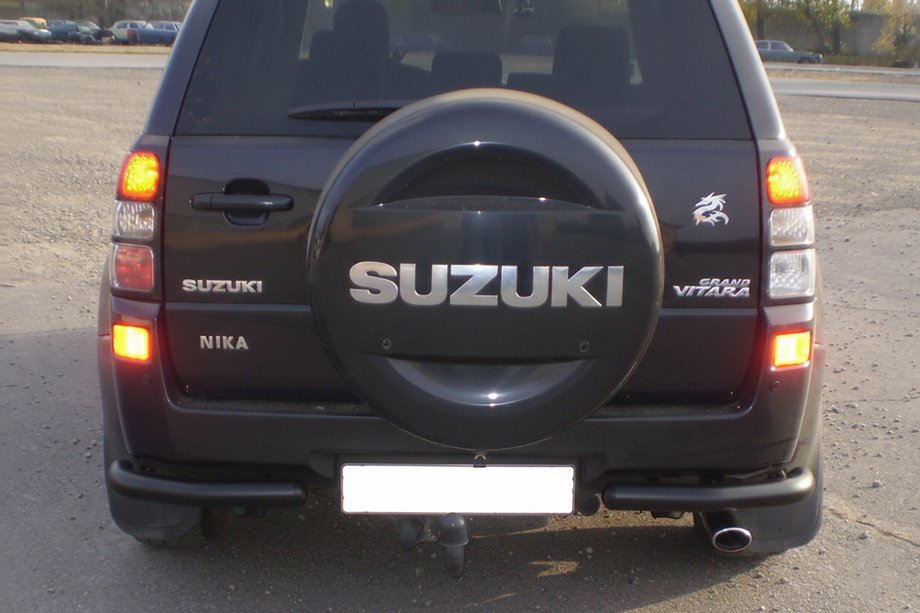 Suzuki Grand Vitara 2005–2017 Bageste beskyttelsesbøjle AK003 Black (rustfrit stål) Image
