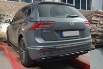 Volkswagen Tiguan 2016–2023 Bageste beskyttelsesbøjle AK001-2 Black (rustfrit stål) foto 2