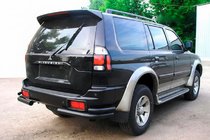 Mitsubishi Pajero Sport 1996–2007 Bageste dobbelte hjørnebøjler Black (2 stk., rustfrit stål) foto 1