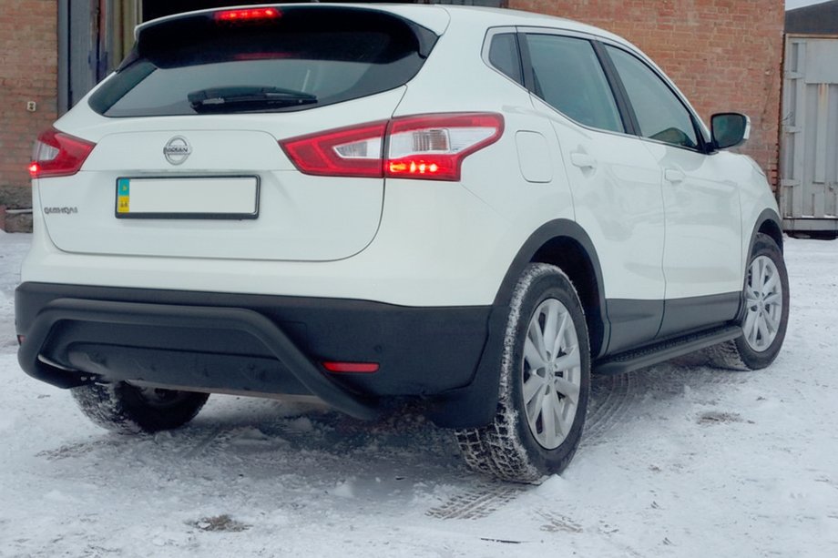Nissan Qashqai 2014–2021 Bageste beskyttelsesbøjle AK007-1 Black (rustfrit stål) Image