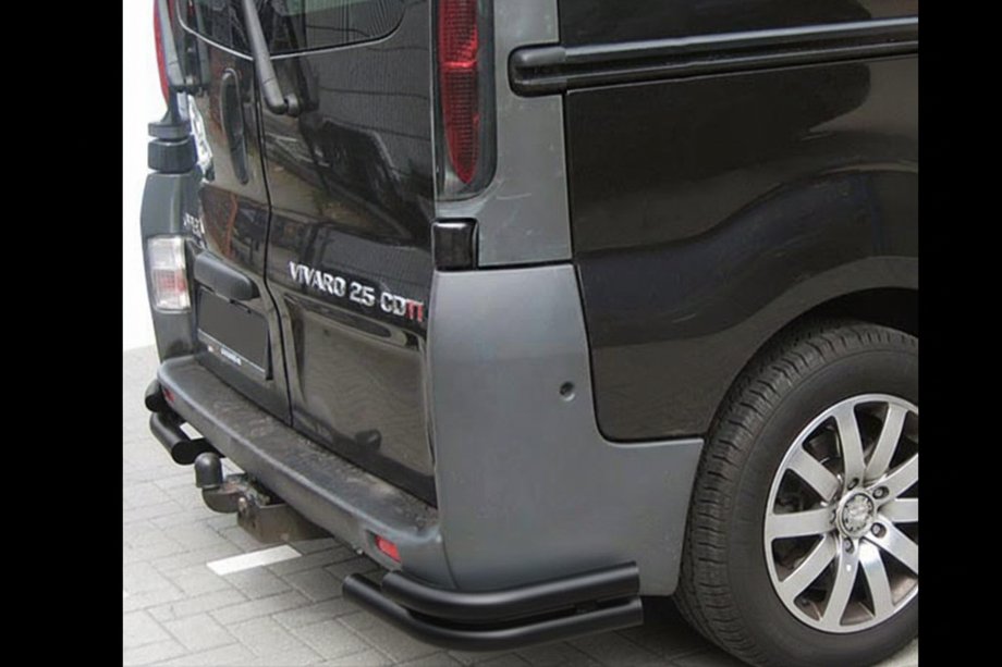Opel Vivaro 2001–2015 Bagerste hjørnebøjler AK003-Подвійний Sort (rustfri stål) Image