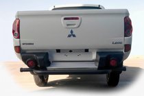 Mitsubishi L200 2006–2015 Bageste kofangerbøjle AK007 Black (rustfri) foto 1