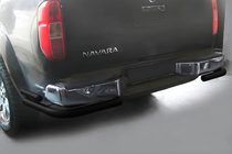Nissan Navara 2006–2015 Bagkofangerbøjle AK003-Double Black (rustfrit stål) foto 1