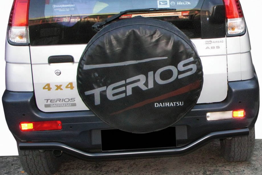 Daihatsu Terios 2003–2005 Bagbøjle AK007 Black (rustfrit stål) Image