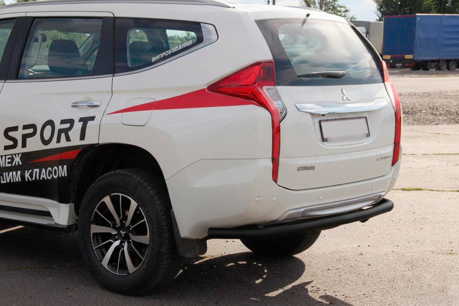 Mitsubishi Pajero Sport 2015– Bagbeskyttelsesbøjle AK005 Black (rustfrit stål) Foto 1