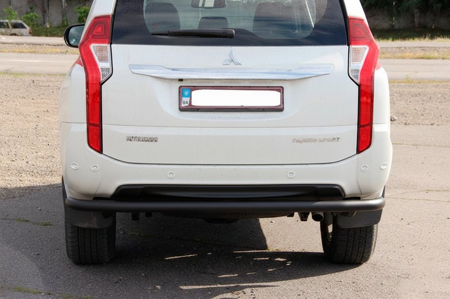 Mitsubishi Pajero Sport 2015– Bagbeskyttelsesbøjle AK005 Black (rustfrit stål) Foto 4