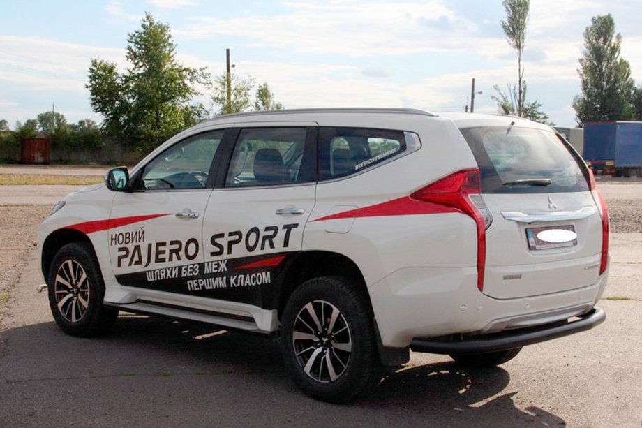Mitsubishi Pajero Sport 2015– Bagbeskyttelsesbøjle AK005 Black (rustfrit stål) Foto 5