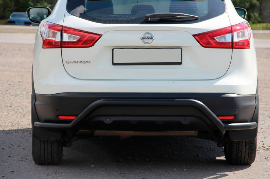 Nissan Qashqai 2014–2021 Bagbøjle AK007-Plus Black (rustfrit stål) Image